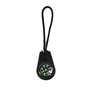 Mini brújula con cordón, tirador de cremallera, equipo de pesca, accesorio de supervivencia al aire libre, puntero luminoso, material plástico - Product Image 2