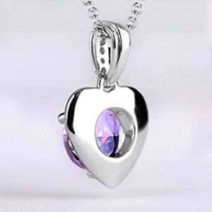 Collana con Ciondolo a Cuore Viola per Donna, Accessorio Quotidiano con Catena per Clavicola - Product Image 2