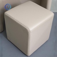 Ensemble complet intégré de mobilier compact en mousse nano anti-collision pour tables, chaises et lits, idéal pour les établissements correctionnels