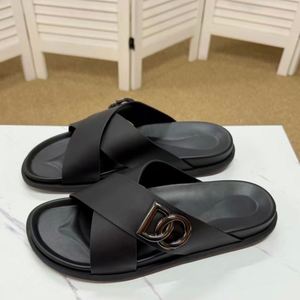 2026 New Luxury Designer Shoes Trendy Men Woman <b>Slides</b> <b>Slippers</b> Flat Sandal Non-Slip Beach <b>slippers</b> Outdoor Sandals Casual Shoes - Product Image 3