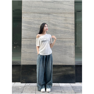 Camiseta de Mujer de Un Solo Hombro, de Buena Calidad, Manga Larga, Tela de Algodón Suave, Color Blanco, Ajuste Entallado - Product Image 2