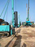 Compacteur de sol à plaques contrôlé par PLC entièrement automatique à haut rendement avec pompe à roulement de moteur pour la construction