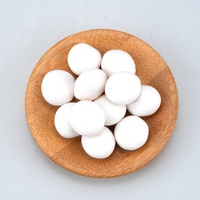Bonbons en gros de la fabrique de confiserie : Bonbons gélifiés compressés blancs saveur menthe, emballage bleu, bonbons surprise
