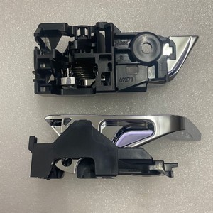 มือจับประตูด้านใน Toyota Reiz Highlander Crown รุ่น 69206-0E020 69206-0N010 สำหรับเปลี่ยนปี 2006-2017 - Product Image 4