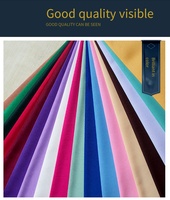 Serviettes de table carrées blanches modernes, serviettes en tissu adaptées aux restaurants, hôtels, avions et autres lieux.