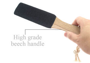 الأعلى مبيعاً أداة العناية بالقدم ورق رملي مزدوج الجانب لإزالة مسمار القدم مزود بيد خشبية - Product Image 4