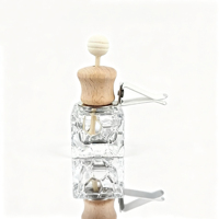Bouteille diffuseur de parfum carrée en verre de 10 ml avec bouchon en bois, pour voiture, à suspendre, désodorisant d'air, vente en gros
