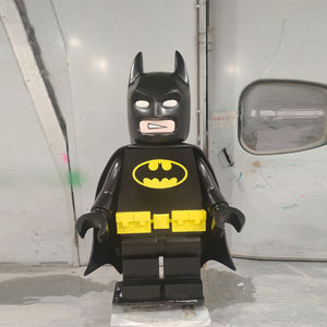 Escultura de <span class=keywords><strong>Batman</strong></span> de Resina Grande Personalizada de Fábrica con Luz LED, Forma Personalizada para Decoración del Hogar y Exhibición de Personajes de TV/Películas - Product Image 2