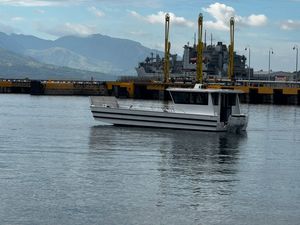 Barco de Carga de Aluminio de 8 Toneladas, 11m x 4m, Fabricado en China, con Certificado CE - Product Image 5