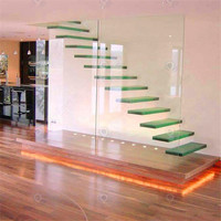 Escalier flottant moderne Prima pour intérieur, marches en verre, garde-corps carré en métal et en verre, escalier droit pour intérieur