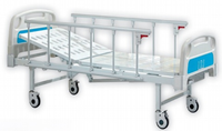 Lit d'hôpital manuel à manivelle simple, dossier inclinable 0-75 degrés, barrières latérales en aluminium, tête de lit en plastique, roulettes pour usage médical