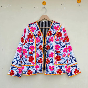 เสื้อแจ็คเก็ตผ้าฝ้ายปักลายดอกไม้แบบซูซานีสีชมพูอินเดีย  งานปักมือ เป็นมิตรกับสิ่งแวดล้อม ระบายอากาศได้ดี  สำหรับผู้หญิง  แบบเปิดด้านหน้า สไตล์ลำลอง  เสื้อคลุมสำหรับฤดูหนาว - Product Image 1