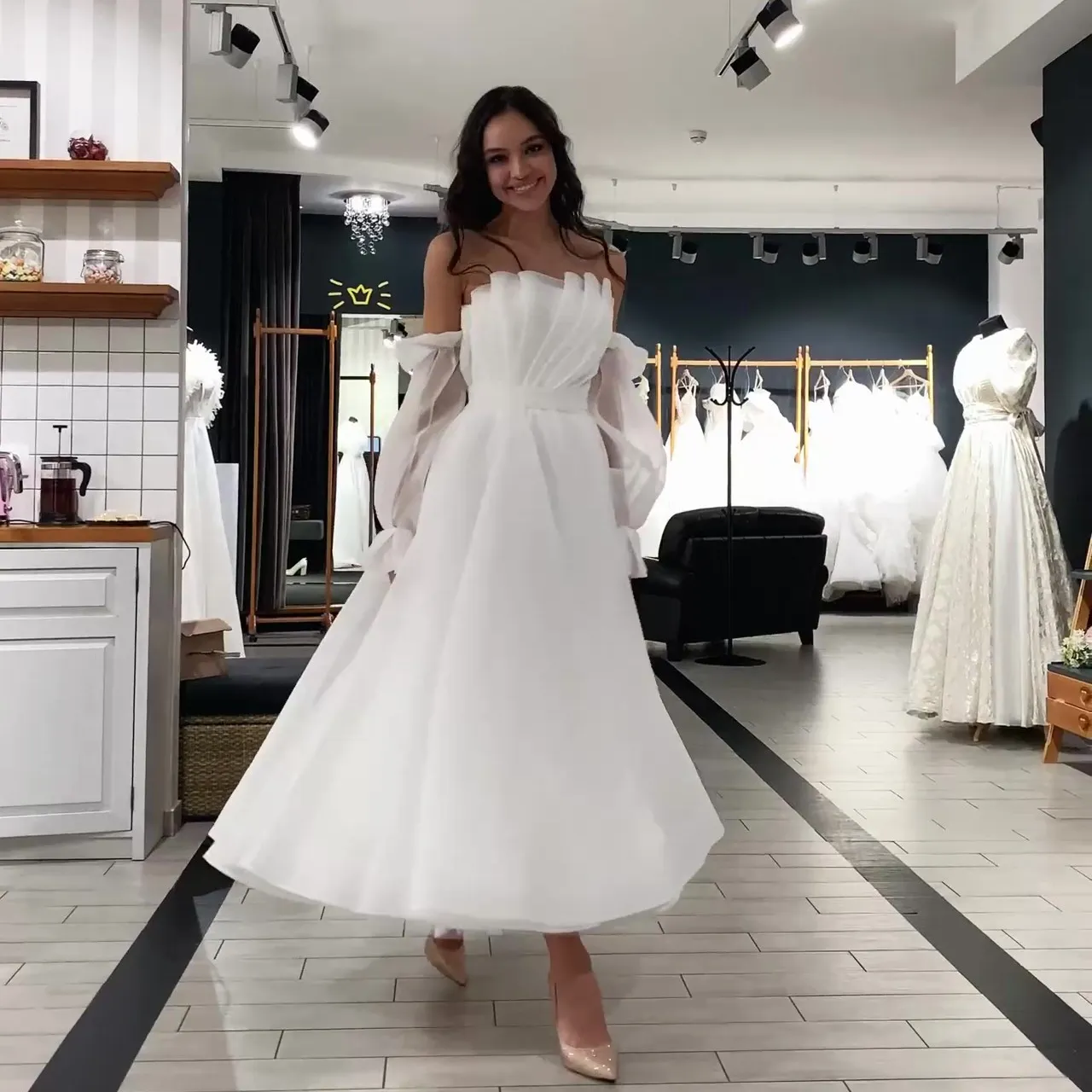 Custom A-Line Wedding Dress 2021 Elegant Backless Strapless Detachable Puff Sleeve Princess Bride Dresses