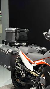 <span class=keywords><strong>KTM</strong></span> 790 ADV <span class=keywords><strong>2022</strong></span> d'occasion, faible kilométrage, zéro rayure, jamais tombé, peinture d'origine, excellent état, moto de tourisme tout-terrain. - Product Image 2