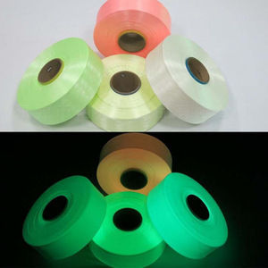2021 nóng bán tái chế phát sáng trong đêm tối phát sáng Polyester chủ đề 1000m xoắn sợi cho mũ thêu logo nhãn ren - Product Image 2