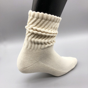 <span class=keywords><strong>Calzini</strong></span> Invernali di Alta Qualità in Cotone Spesso Traspirante per Ragazze, Uso Quotidiano, Lunghezza Equipaggio con Logo sul Corpo e sul Polsino - Product Image 3