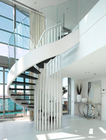 Système d'escalier résidentiel de haute qualité, design intérieur moderne et décoratif, escalier en colimaçon en bois