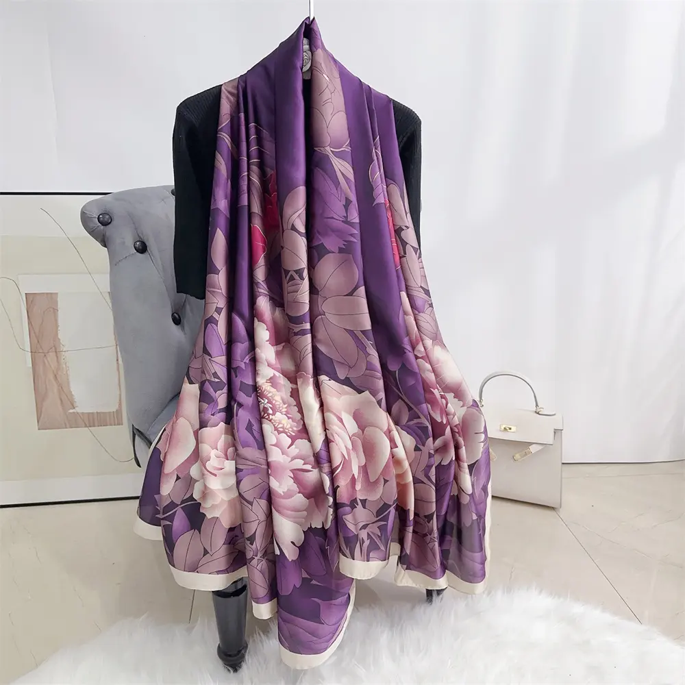 Sciarpa di seta donna 2024 all'ingrosso con Design personalizzato sciarpa stampata in raso scialli Foulard Hijab sciarpe per le donne