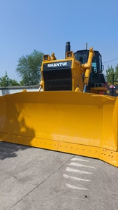 รถดันดิน Shantui SD32 สีเหลือง เครื่องยนต์ 215 แรงม้า ใบมีดขนาด 4.5 เมตร อุปกรณ์ก่อสร้าง - Product Image 5
