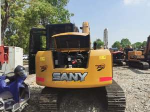 Mini-excavatrice sur chenilles d'occasion Sany SY75C, 7,5 tonnes, moteur à économie de carburant, mode éco, pour les petites et moyennes infrastructures - Product Image 5