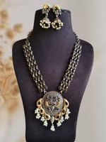 Ensemble collier et boucles d'oreilles tendance en laiton pour femme, idéal pour les fiançailles, mariages, anniversaires, usage quotidien et soirées – Fabricant indien de premier plan