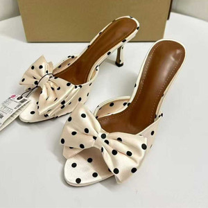 Sandales à talons aiguilles élégantes pour femmes en satin à nœud papillon et pois, magnifiques mules à talons hauts pour femmes - Product Image 3