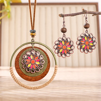 Set Kalung Panjang dan Anting Bunga Gaya Bohemian dari Paduan Logam - Vintage, Bernuansa Etnik Yunnan, Cocok untuk Liburan dan Perjalanan