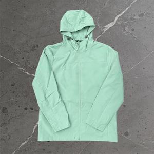 批发男女款连帽单层三层胶轻便防风衣，适合登山户外活动 - Product Image 6