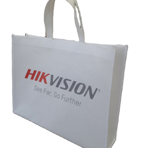 Customized Colored Recycled Laminated Non-Woven Shopping Carry Treasure Tote Pp Laminated Non Woven <b>Bags</b> With Logo for Festival - Product Image 1