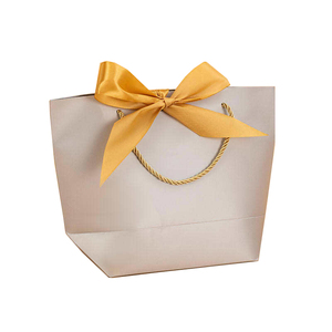 Bán Sỉ Bao Bì Giấy Trắng Tùy Chỉnh In Màu Đen Quà Tặng Sang Trọng Túi Đựng Giấy Có In Logo Cho Quần Áo Mua Sắm - Product Image 3