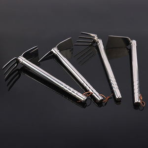 Houes et râteaux de jardin en acier inoxydable Xilei avec manches en bois, outils agricoles pour le désherbage et le creusement, fabriqués en Chine, Shandong - Product Image 1