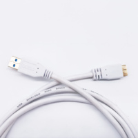 Cable USB 3.0 Micro B Macho, Niquelado, Revestimiento de PVC, Conector en Ángulo Recto, Conductor de Cobre Estañado, Industrial/Visión Artificial, Carga Rápida 3A