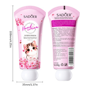 Lotion pour les <span class=keywords><strong>mains</strong></span> à l'extrait de fleurs de cerisier et à la niacinamide avec un parfum floral longue durée - Product Image 6