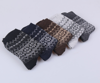 Chaussettes pour hommes en laine de haute qualité Chaussettes chaudes d'hiver flocon de neige emballées sur mesure Offre Spéciale vente en gros avec option de chaussettes cadeaux