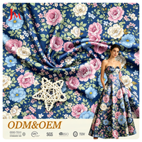 Tissu satiné de luxe soyeux 100% polyester, tissu imprimé personnalisé, motif floral pour robe de soirée