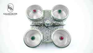 Ensemble de récipients pour pooja en argent pur 925, artisanat traditionnel indien, boîte en argent pour kumkum, haldi, chawal, pour les rituels du temple - Product Image 4