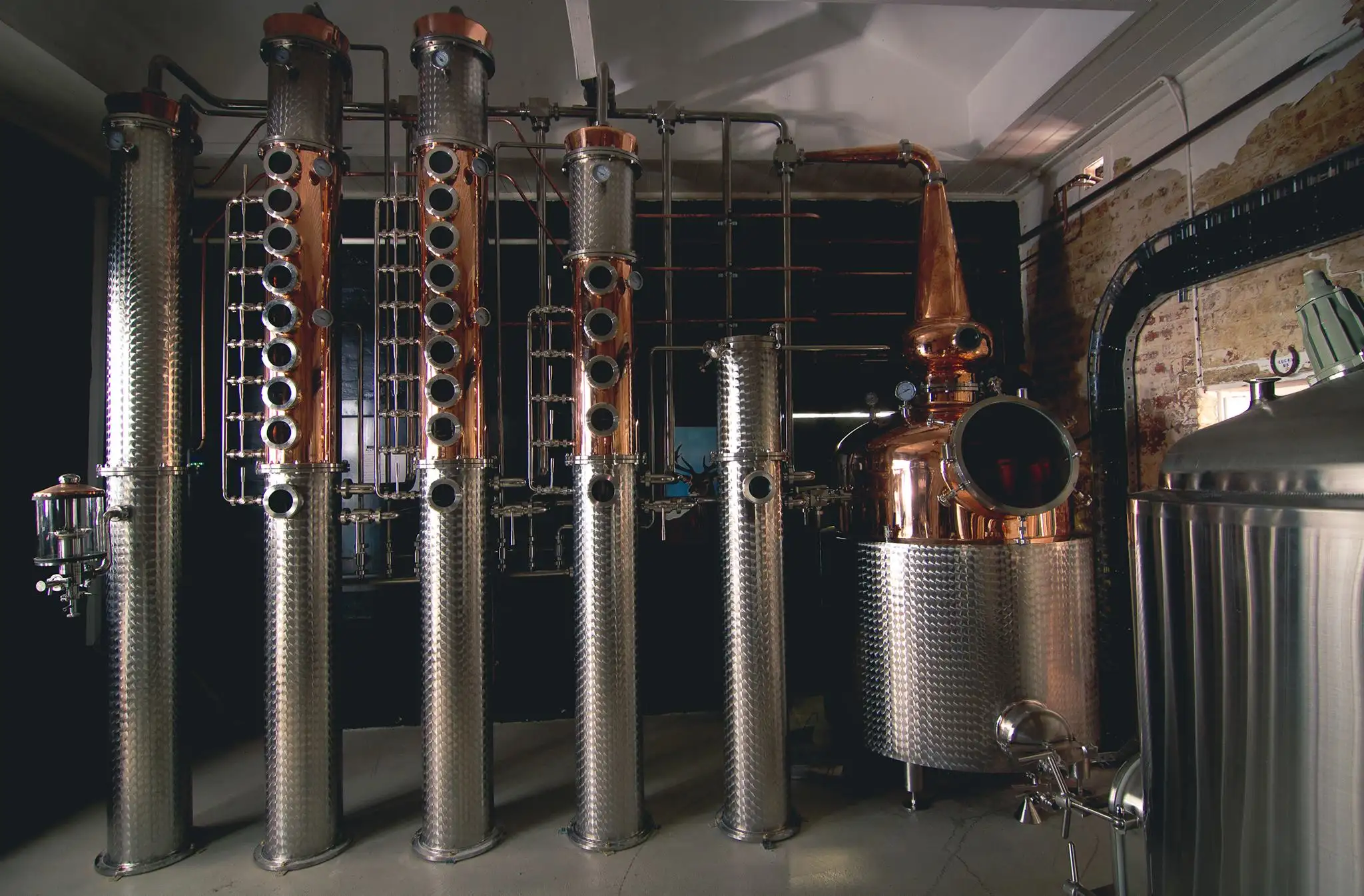 DYE copper distilling equipment colonna di vodka colonna di riflusso alambicchi distillatore di rame attrezzatura per Micro distillazione distillatore di vino