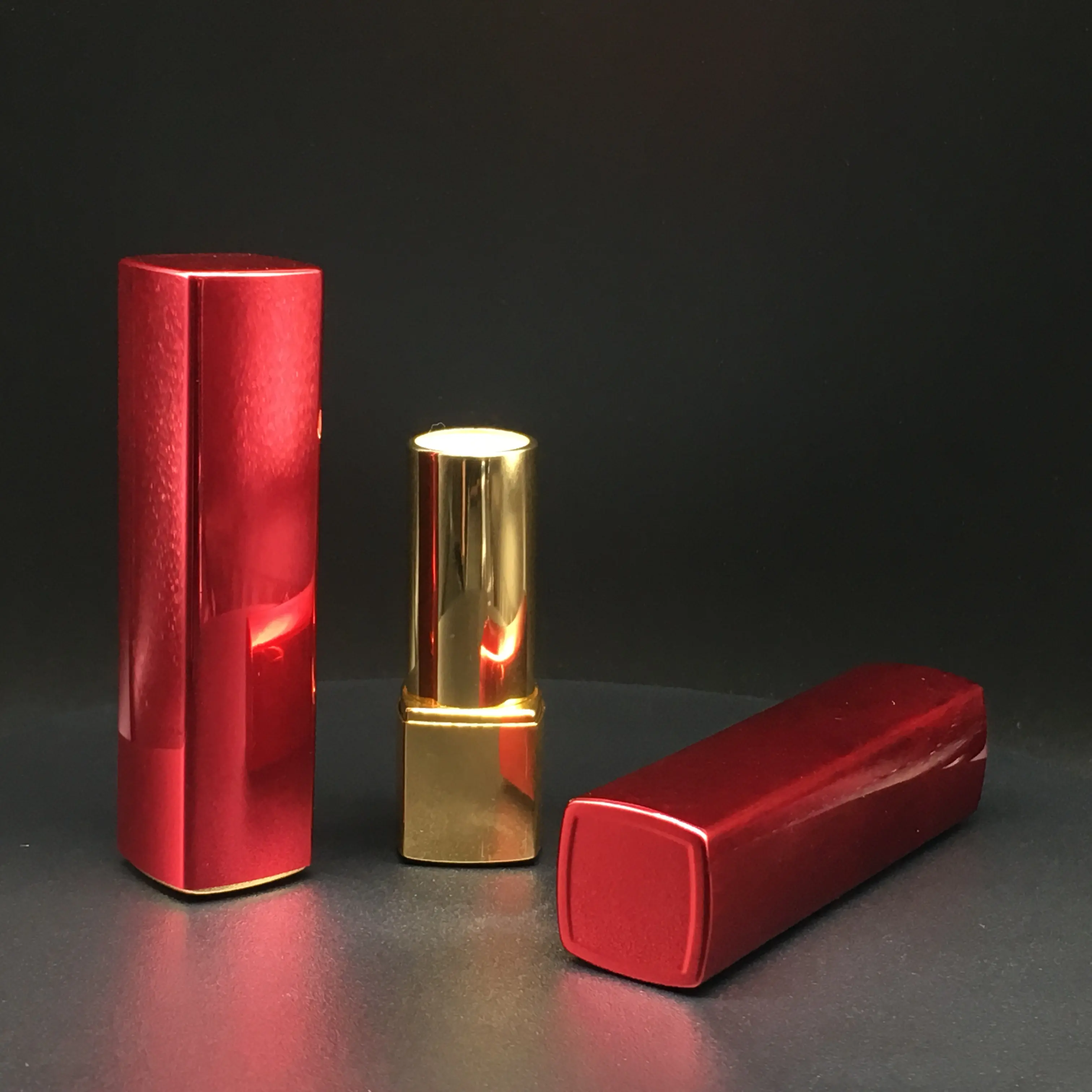 Tube de rouge à lèvres de luxe rouge Pop Up Premium