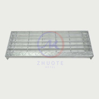 Marches d'escalier en alliage d'aluminium et acier galvanisé à denture lourde - Résistance à la glisse supérieure, charge élevée pour utilisation industrielle huileuse/humide