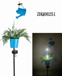 ไฟ LED พลังงานแสงอาทิตย์ IP65 รูปทรงกระบอกรดน้ำต้นไม้ ตกแต่งสวนกลางแจ้ง กันน้ำ รูปผึ้ง ดอกไม้ กระถางต้นไม้ เสาไฟสวน ทางเดินในสวน - Product Image 2