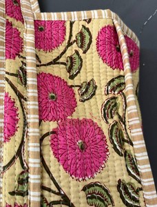 Bolso de Mano Acolchado de Algodón con Estampado de Bloques, Hecho a Mano, Estilo Sostenible, Acolchado Suave, Amplio, para Viajes, Compras, Bolso de Hombro - Product Image 5