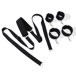 Kit de Contrainte et de Liaison pour Lit, avec Harnais Corporel en Éponge et Ruban Noir, Menottes et Liens de Cheville, pour Positions Submissives, pour Femmes et Hommes, pour Adultes - Product Image 3