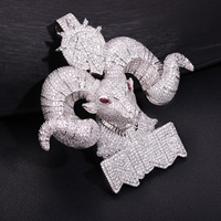 Collier populaire avec pendentif grand chèvre en zircon, design entièrement serti de zircons cubiques étincelants, pour homme, style streetwear, recommandé par les influenceurs