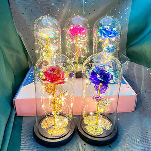 Rose artificielle réaliste avec lumière LED pour la Saint-Valentin – Lampe de nuit décorative en forme de rose éternelle pour fêtes - Product Image 2