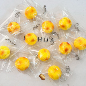 พวงกุญแจมันฝรั่งบีบเล่นนุ่มๆ ขนาดเล็ก บรรเทาความเครียด ยืนอยู่ได้นาน มีสินค้าพร้อมส่ง ช่วยให้คุณอารมณ์ดี - Product Image 3