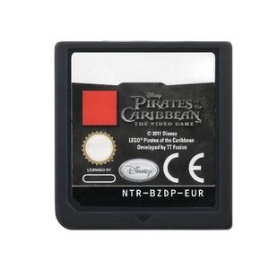 Version européenne pour le jeu de cartouche <span class=keywords><strong>LEGO</strong></span> Pirates des Caraïbes DS en anglais, français, allemand, espagnol pour console Nintendo DS - Product Image 1