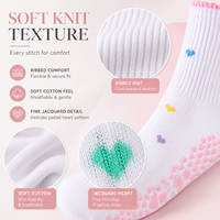 Chaussettes de Pilates antidérapantes personnalisées avec grip en silicone en forme de cœur, chaussettes de yoga à orteils séparés, marque privée OEM ODM