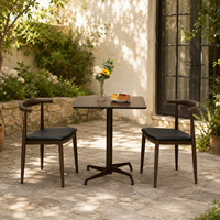 Chaise de salle à manger commerciale en corne de bœuf avec coussin en PU, aspect bois massif, structure en acier, chaise Y moderne pour restaurant, café, hôtel, bistrot, banquet