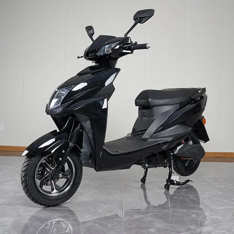 Precio bajo CKD SKD 600W/800W 40-50 km/h velocidad 45-65km rango chica Scooter Eléctrico ciclomotor