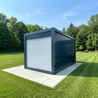 Garaje Modular en Contenedor con Puerta Enrollable, Almacén Prefabricado Impermeable para Estacionamiento Exterior y Almacenamiento de Mercancías